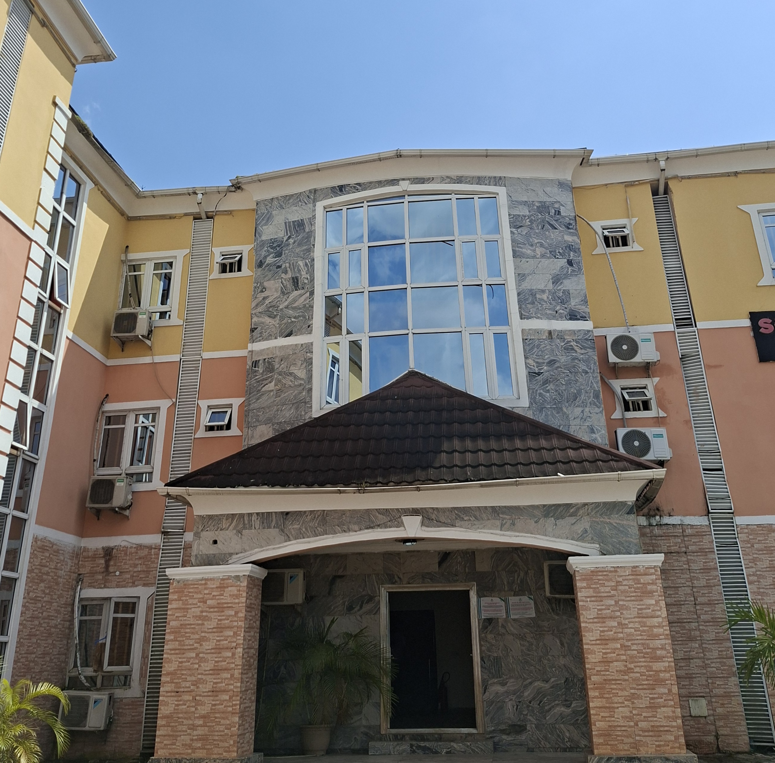 hotel-img